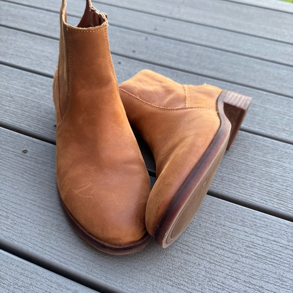 Lucky Leather Ankle Boot Size W